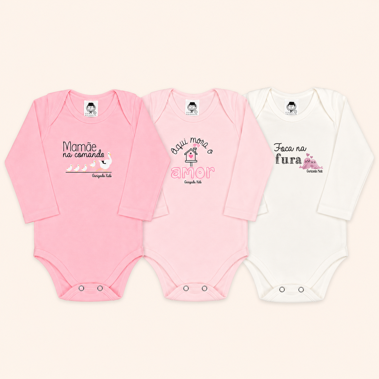 Kit 3 Peças, Body Suedine Frases Manga Longa, P ao GG - Cores/Estampas Sortidas